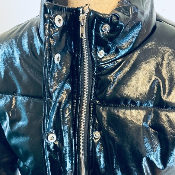 Faux Patent Leather Cropped Puffer Jacket - Black - Picture 6 of 14